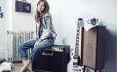 女士开襟乳液狂飙